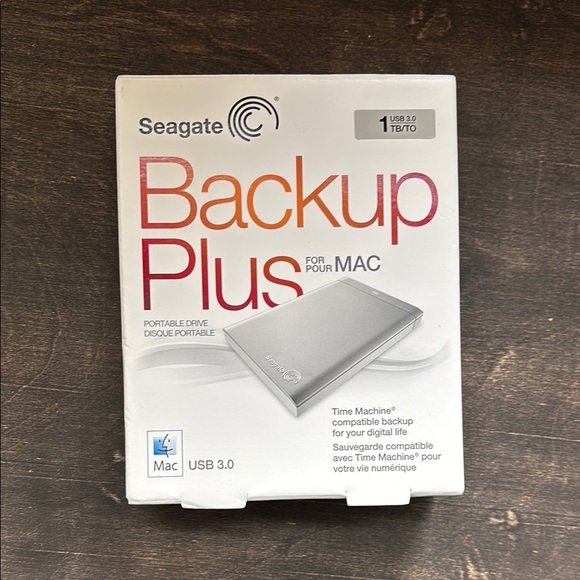 Seagate Backup Plus Portable Drive for Mac - Picture 1 of 6